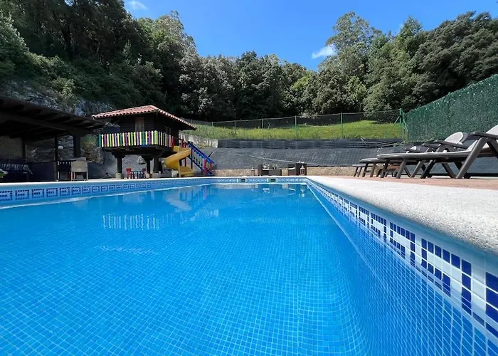 Secret Paradise, Stylish Host * Camargo