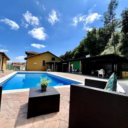 Tatil Evi Secret Paradise, Stylish Host *